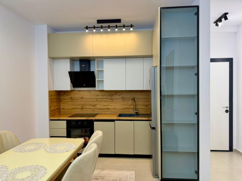 🏡 Appartamento 1+1 in Affitto – Via Bedri Karapici