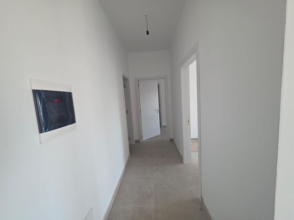 5 Maji Jepet Apartament 2+1+2 Me Qera Per Zyra Ose Banim Bosh