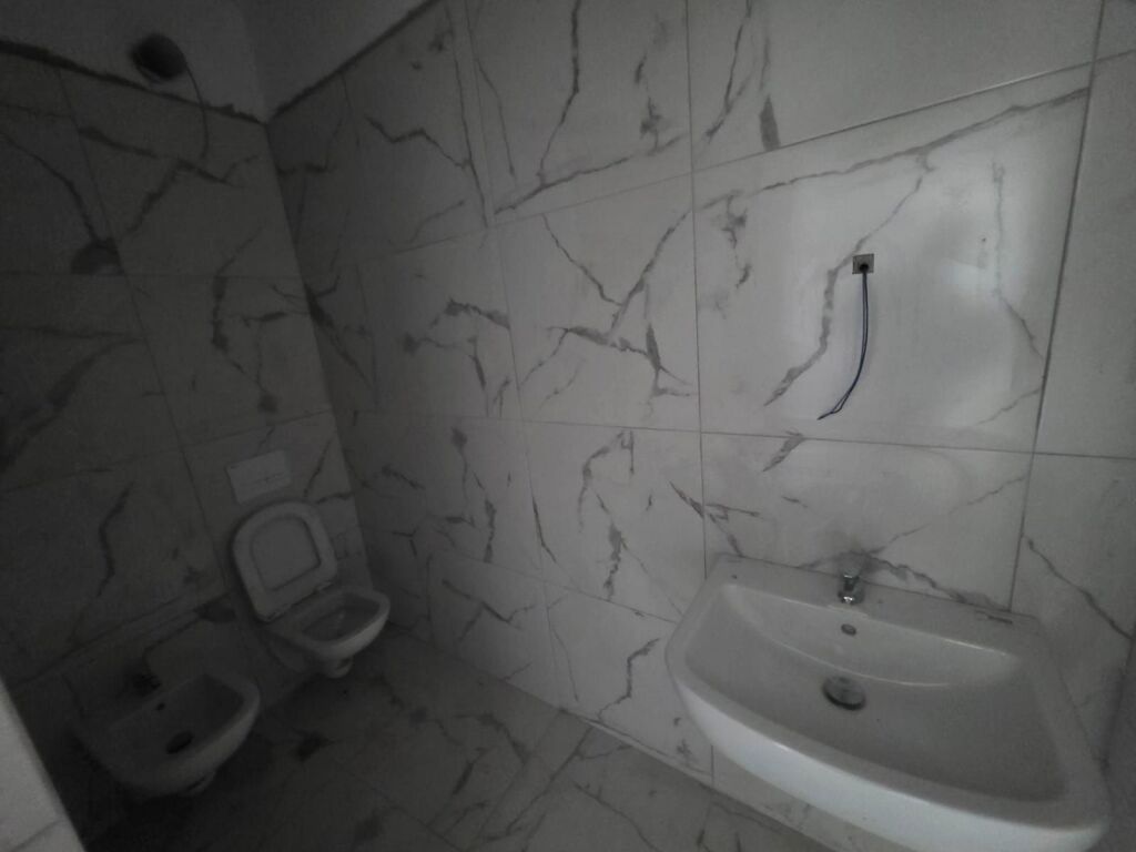 5 Maji Jepet Apartament 2+1+2 Me Qera Per Zyra Ose Banim Bosh