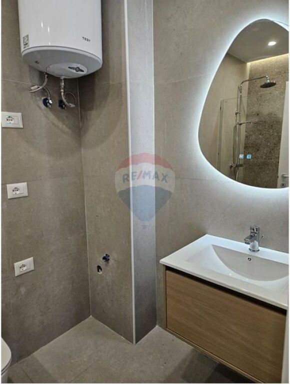 Monolocali - In Vendita - Ex Mercato Elettrico, Tirana(ID: 530551001-133)