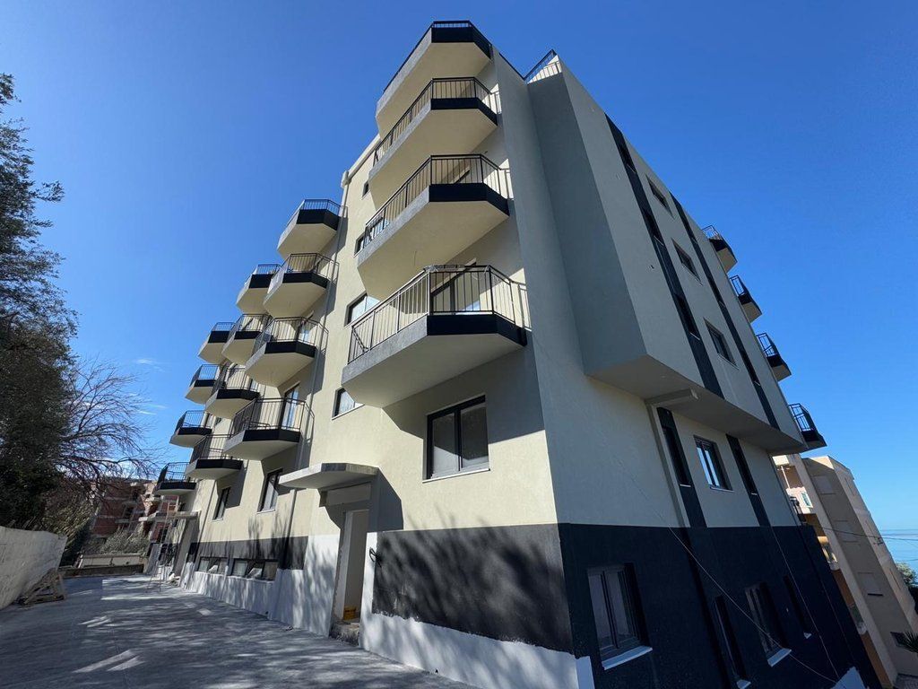 APARTAMENT 2+1 NE SHITJE UJI I FTOHTE