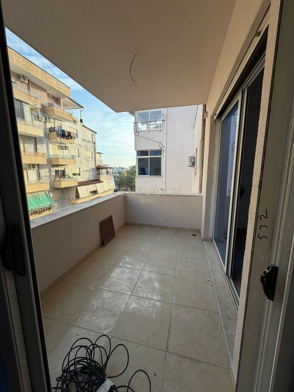  SHITET APARTAMENT 2+1 , PRANE KOMPLEKSIT FLORIDA , PLAZH , DURRES !