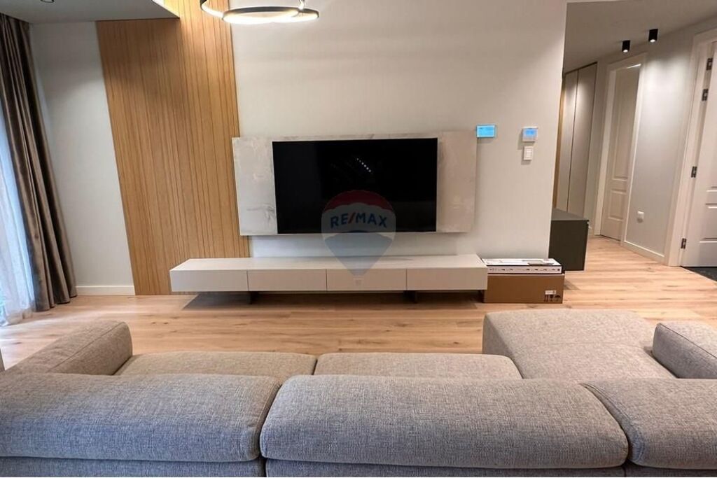 Apartament luksoz me qira ne rrugen Dervish Hima ( prane Air Albania stadium)