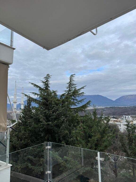 2+1,furnished near the mosque of the botanical garden,650 thousand lek