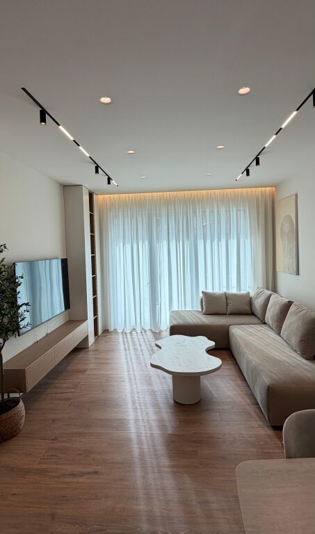 Affittasi 2+1+2, Residenza Green Valley