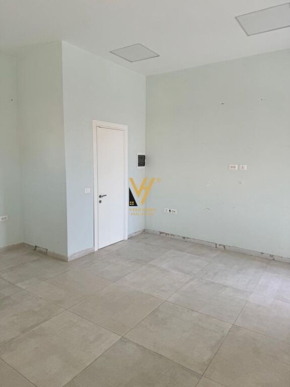 SHOP 33 M2 FOR RENT AT KOMUNA E PARISIT 50,000 LEKE