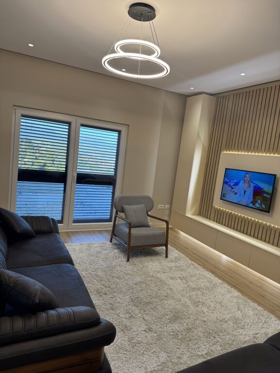 Villa con vista sul lago di Gjokaj + terreno