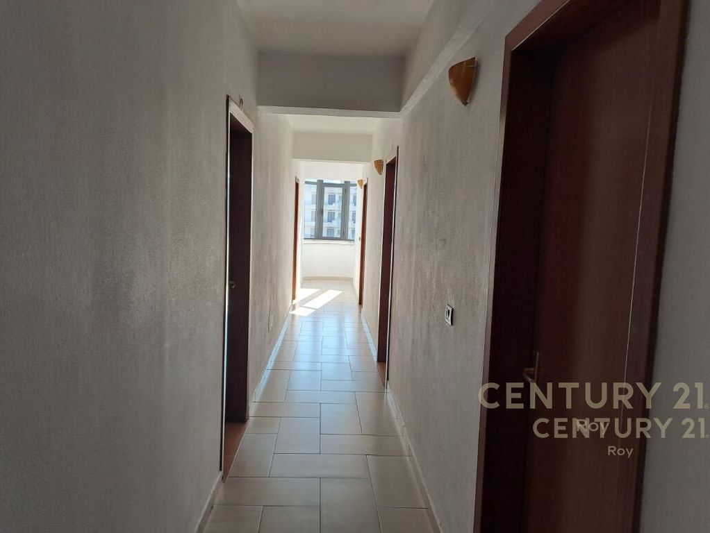HOTEL FOR SALE WITH 31 ROOMS IN GOLEM!!!