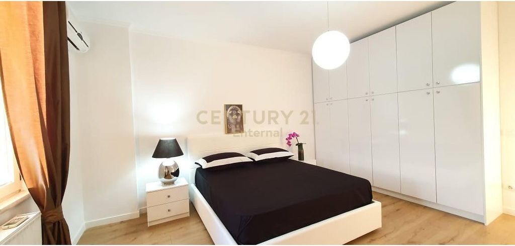 APARTAMENT NE TIRANE TE RE ME QIRA