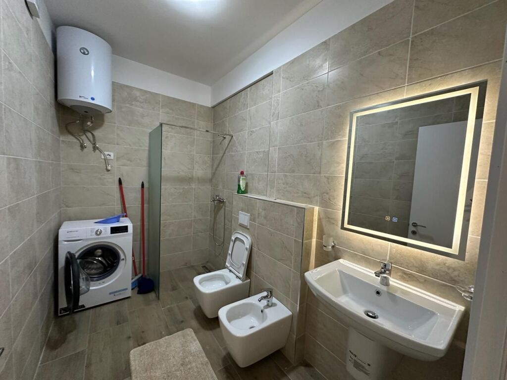 Jepet me qira apartament 2+1 te Kompleksi FZ