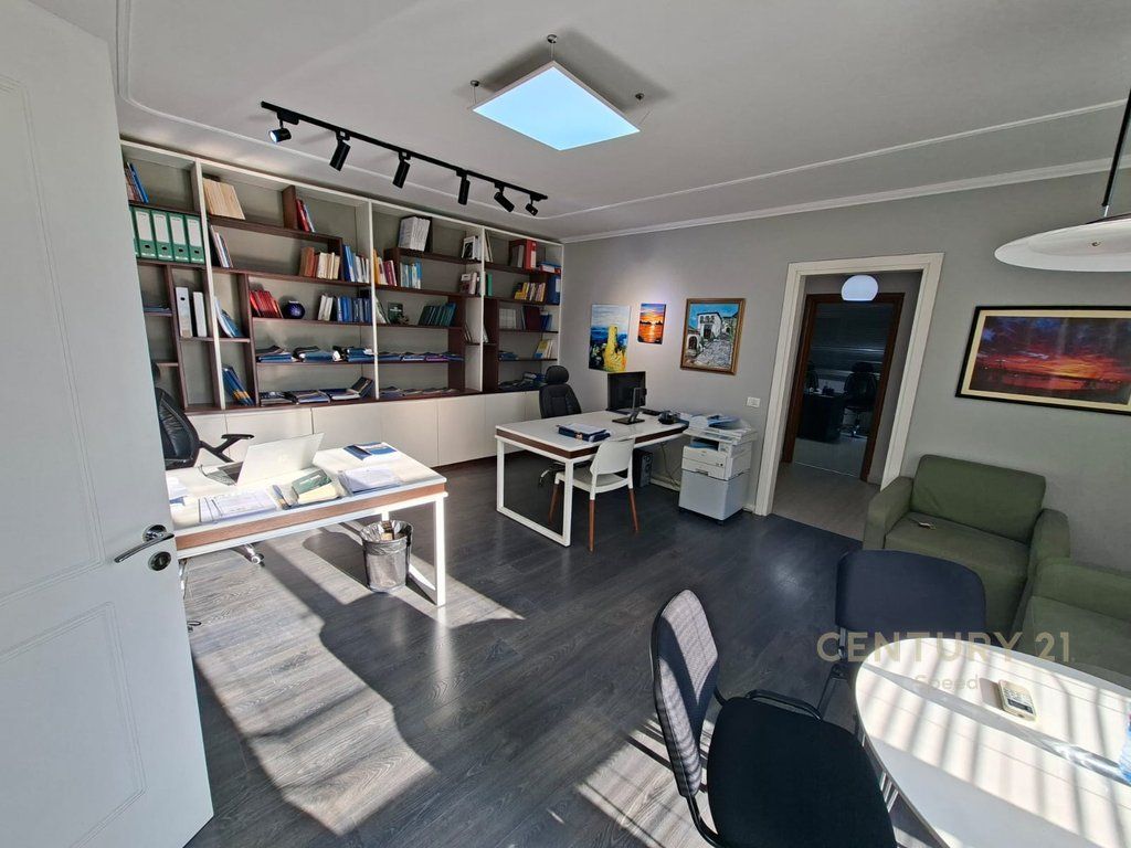 Office for rent at Myslym Shyri (Former Exhibition)!

