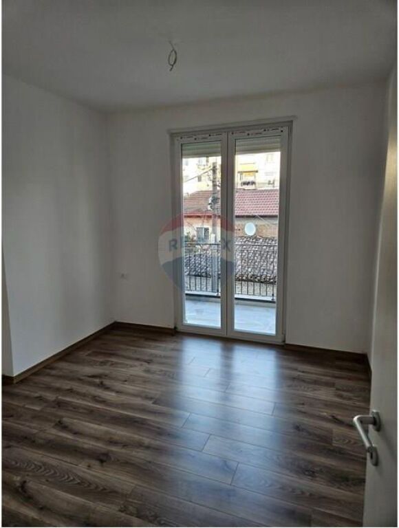 Monolocali - In Vendita - Ex Mercato Elettrico, Tirana(ID: 530551001-133)