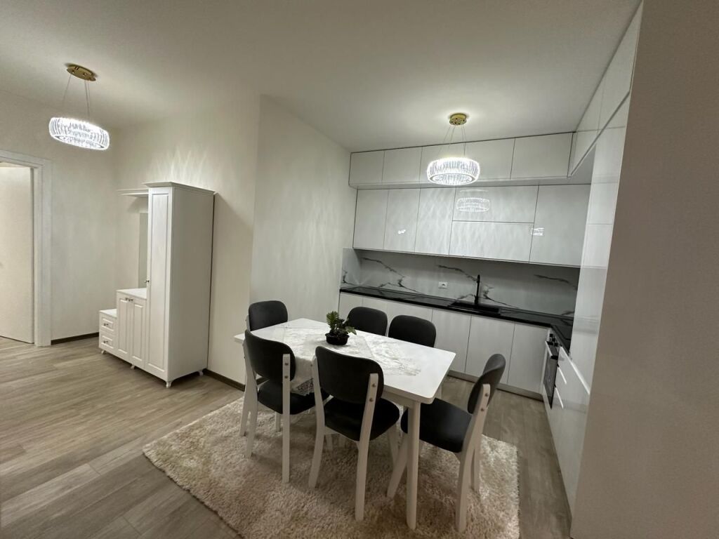 Jepet me qira apartament 2+1 te Kompleksi FZ