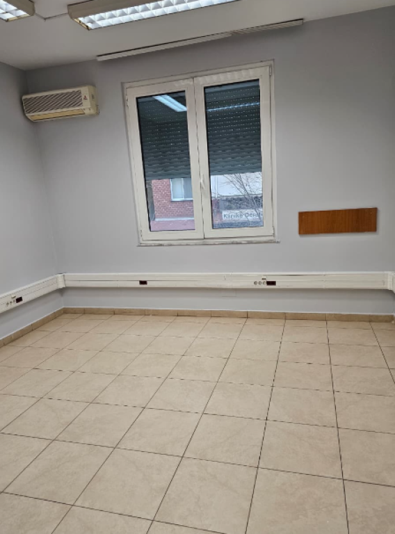 Jepet me Qira Ambient Zyre – Rruga e Kavajës