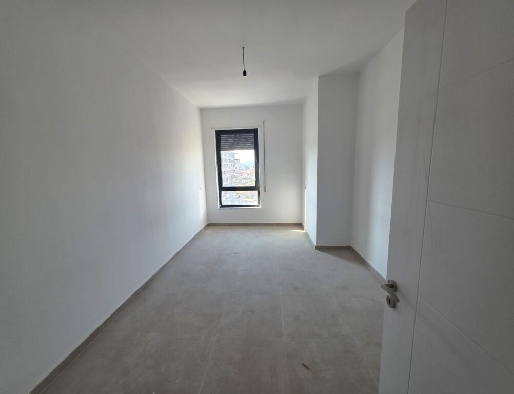 5 Maji Jepet Apartament 2+1+2 Me Qera Per Zyra Ose Banim Bosh