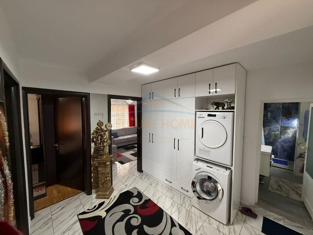 Shitet , Apartament 2+1 , Rruga Industriale , Pogradec