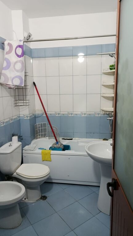 Affittasi Appartamento 2+1+1 con Balcone