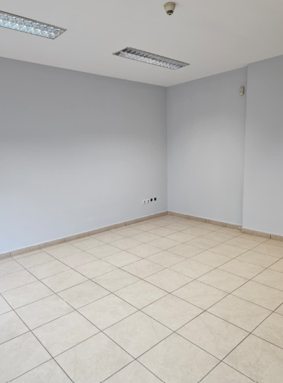 Jepet me Qira Ambient Zyre – Rruga e Kavajës