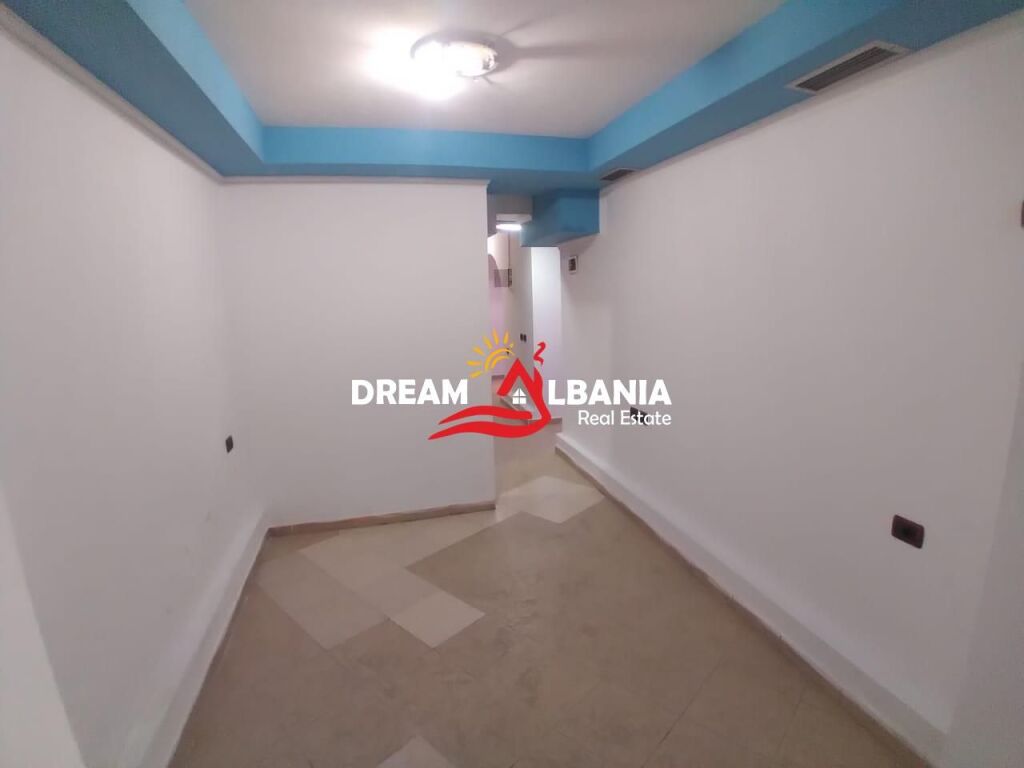 Shop for sale on Durres Street, near Hotel Colosseo, Tirana (ID 4171223)