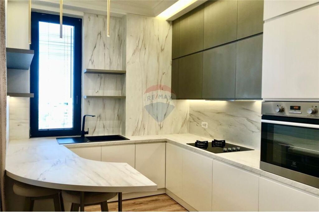 Luxury Apartment 2+1+2+Parking Elbasan Street