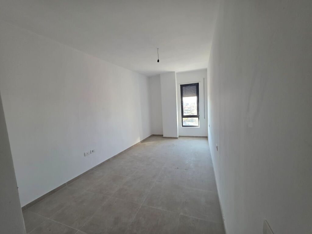 5 Maji Jepet Apartament 2+1+2 Me Qera Per Zyra Ose Banim Bosh