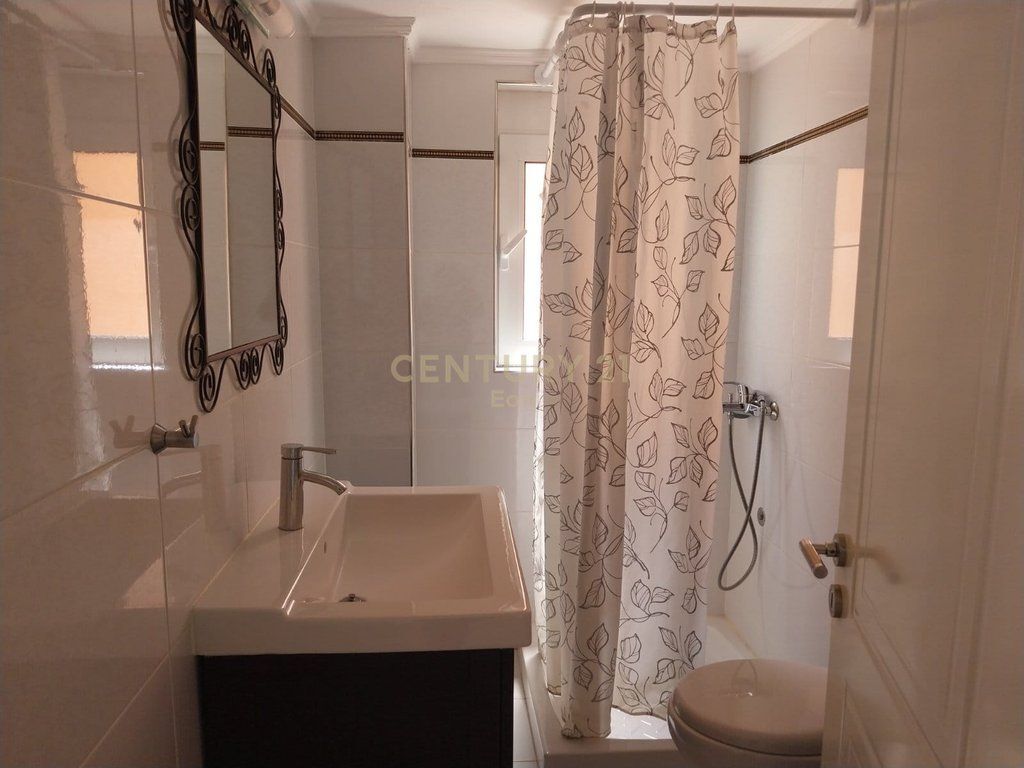 2nd floor of a villa for rent with parking space in Shkozë, Durrës !!!