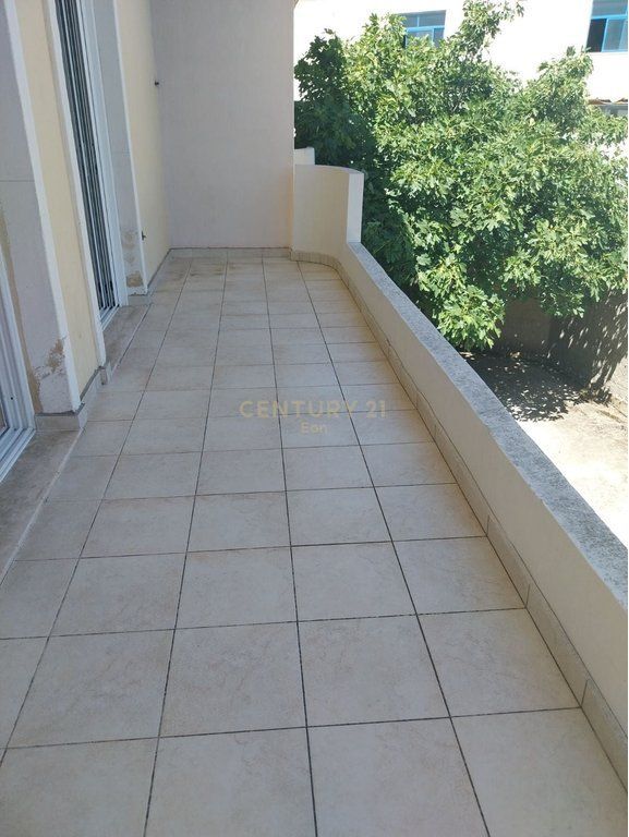 2nd floor of a villa for rent with parking space in Shkozë, Durrës !!!