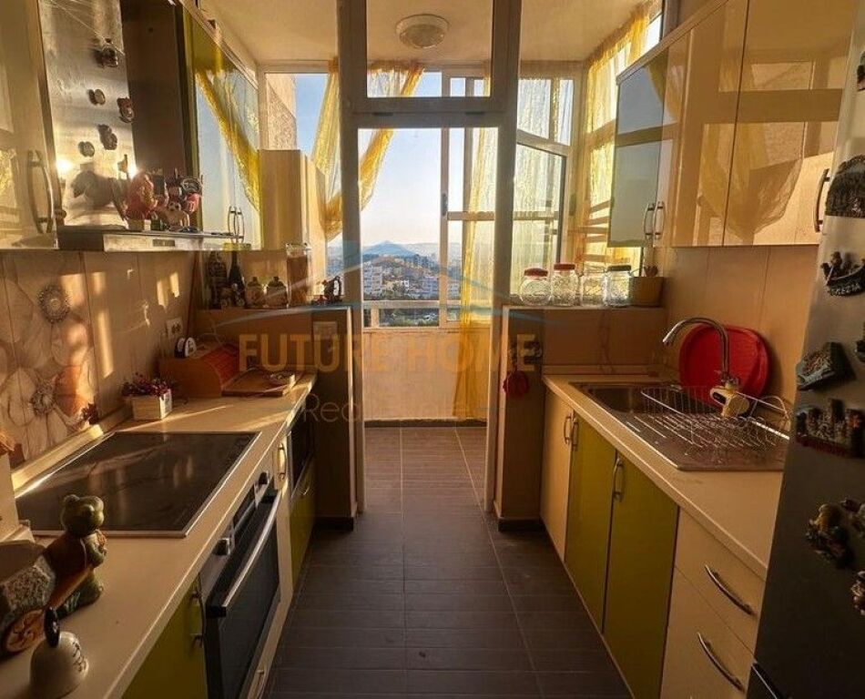 Qera, Apartament 2+1, Fresku, Tiranë