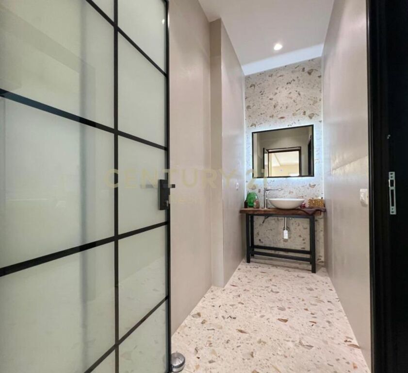 ✨ Opportunity – Modern villa with 6 rooms, 1,000 m² land
