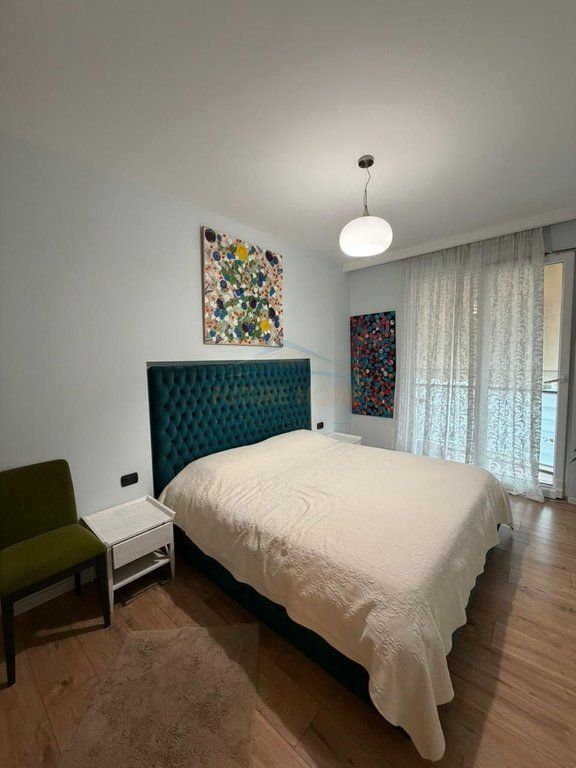 In vendita, appartamento 2+1, Via Gramoz Pashko.