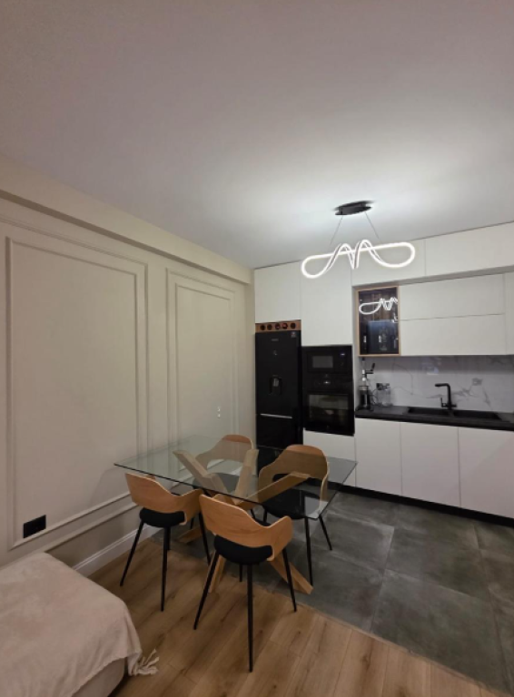 Appartamento 2+1 in Vendita – Komuna e Parisit