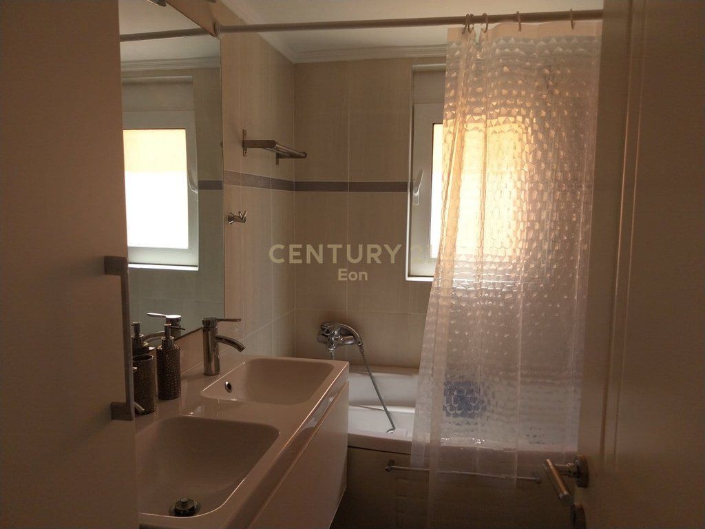 2nd floor of a villa for rent with parking space in Shkozë, Durrës !!!