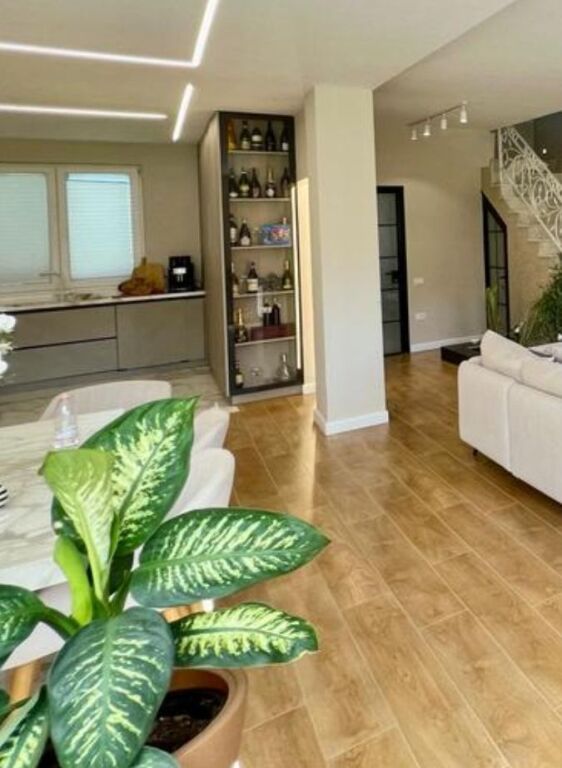 ✨ Opportunity – Modern villa with 6 rooms, 1,000 m² land