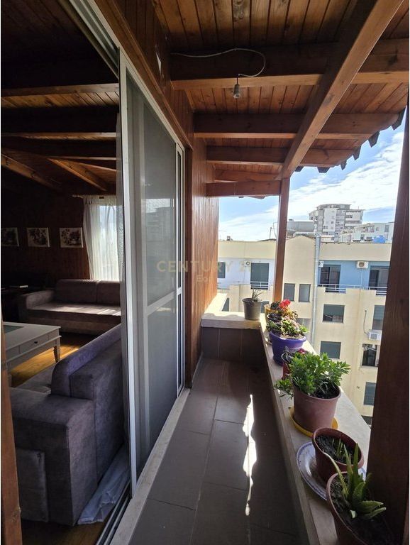 Apartament 1+1 tek Shkëmbi i Kavajës, Durrës !