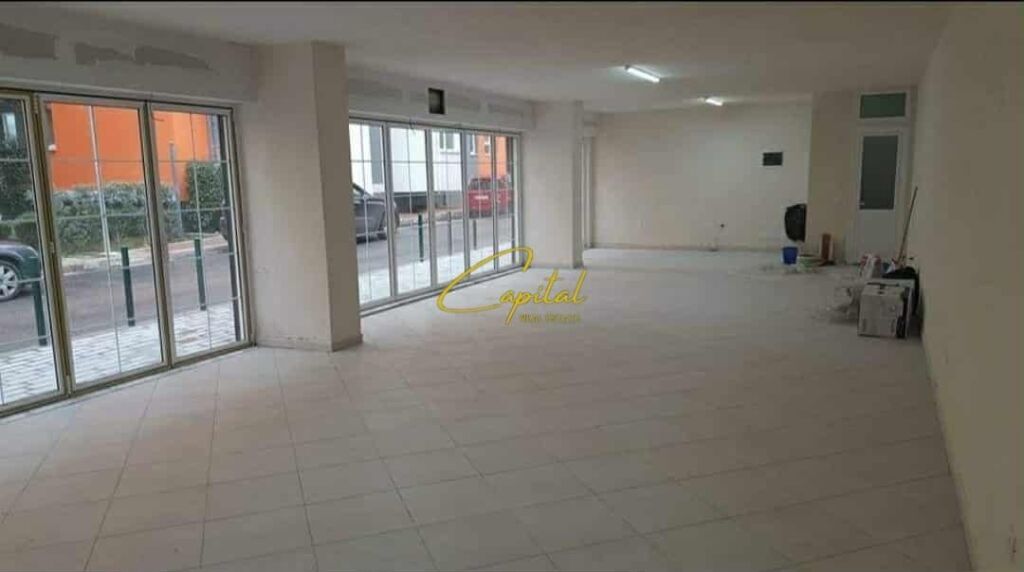LOCALE COMMERCIALE IN VENDITA 100 M2 LAGO ASCIUTTO 210.000 EURO