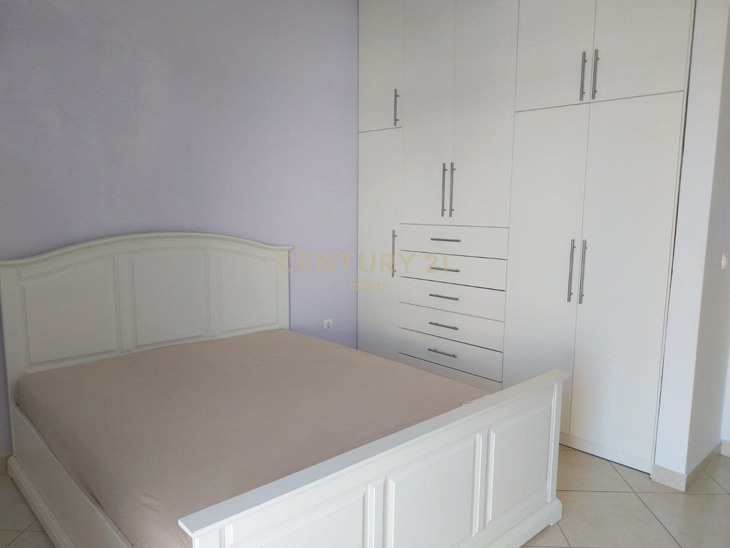 2nd floor of a villa for rent with parking space in Shkozë, Durrës !!!