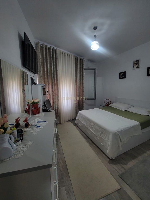 Apartament për Shitje 2+1+2 ,FRESK