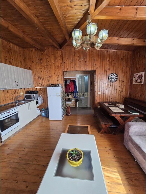 Apartament 1+1 tek Shkëmbi i Kavajës, Durrës !