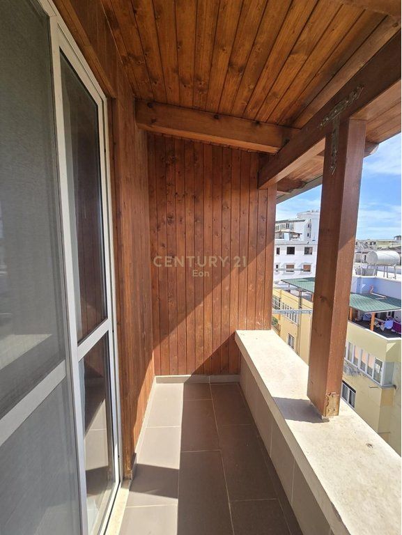 Apartament 1+1 tek Shkëmbi i Kavajës, Durrës !