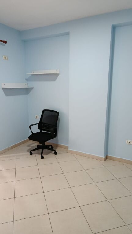 Affittasi Appartamento 2+1+1 con Balcone