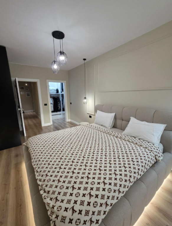 Appartamento 2+1 in Vendita – Komuna e Parisit