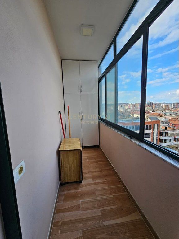 Appartamento 2+1 in affitto nella zona Globe – palazzo nuovo