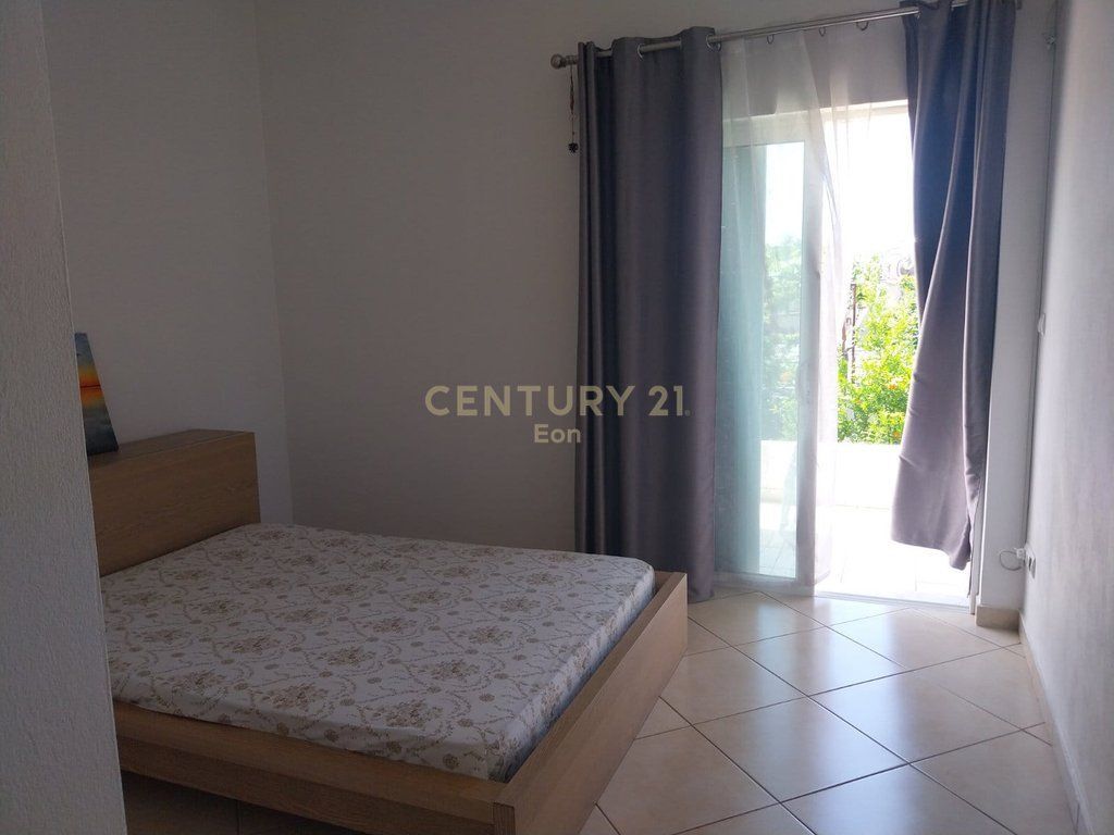 2nd floor of a villa for rent with parking space in Shkozë, Durrës !!!