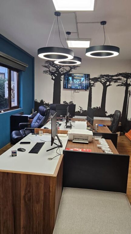 AMBIENTE COMMERCIALE IN AFFITTO UFFICIO A BLLOK