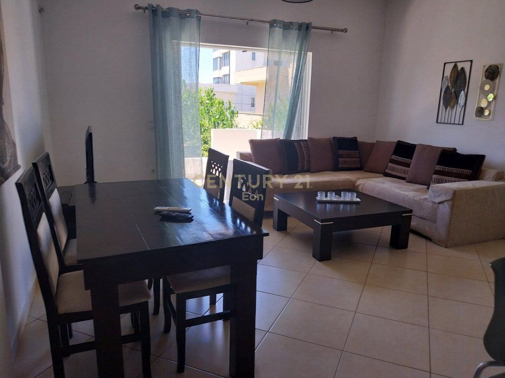 2nd floor of a villa for rent with parking space in Shkozë, Durrës !!!