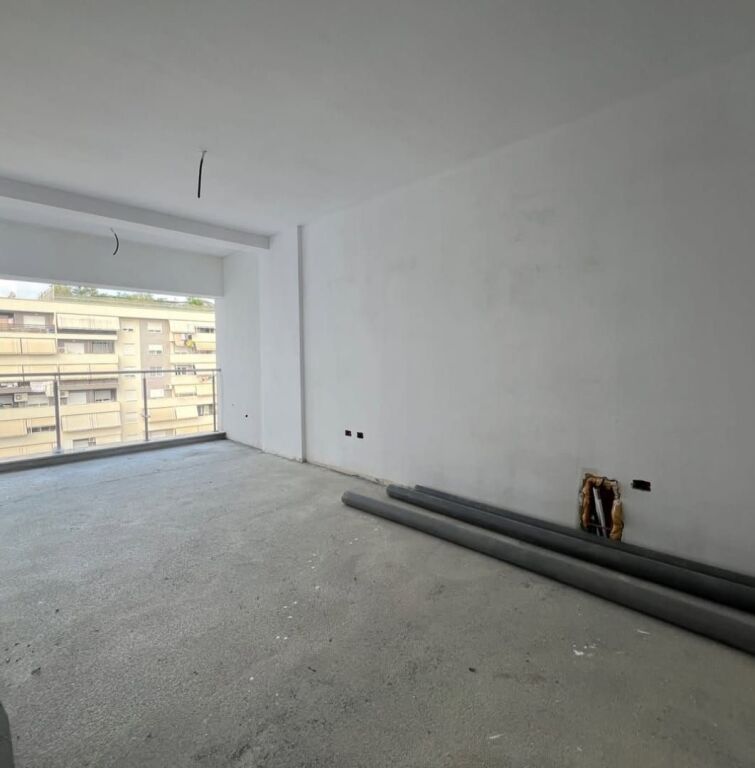 SHITET APARTAMENT 2+1+2 – KOMUNA E PARISIT | PRANË KIKA 2