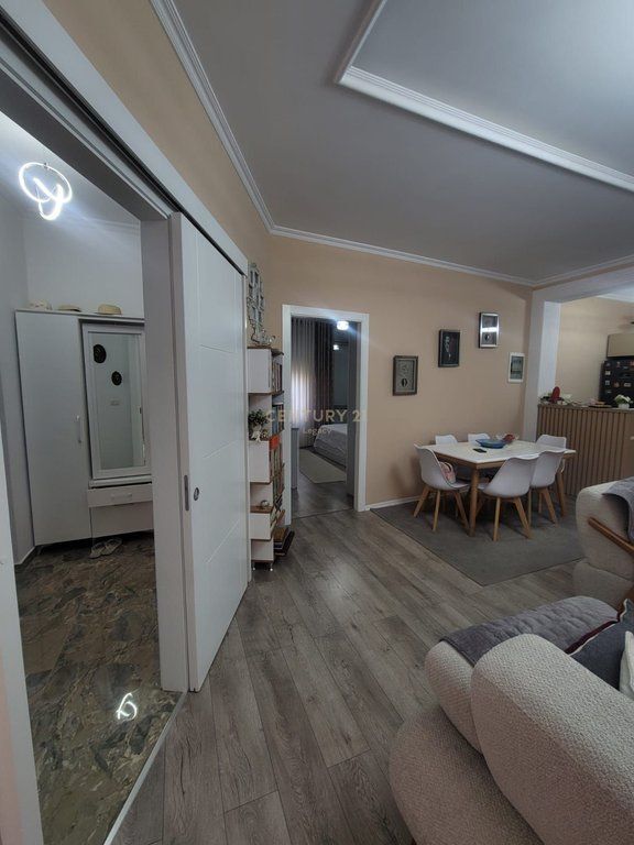 Apartament për Shitje 2+1+2 ,FRESK