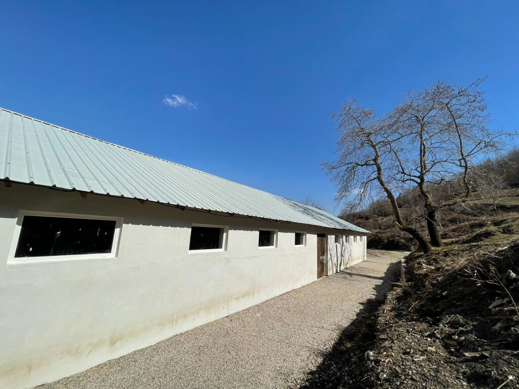 🏢In the Djatit area, near the “Selita” Water Factory, a warehouse is for rent, with a construction area of 700m2, Empty.1,000Euro