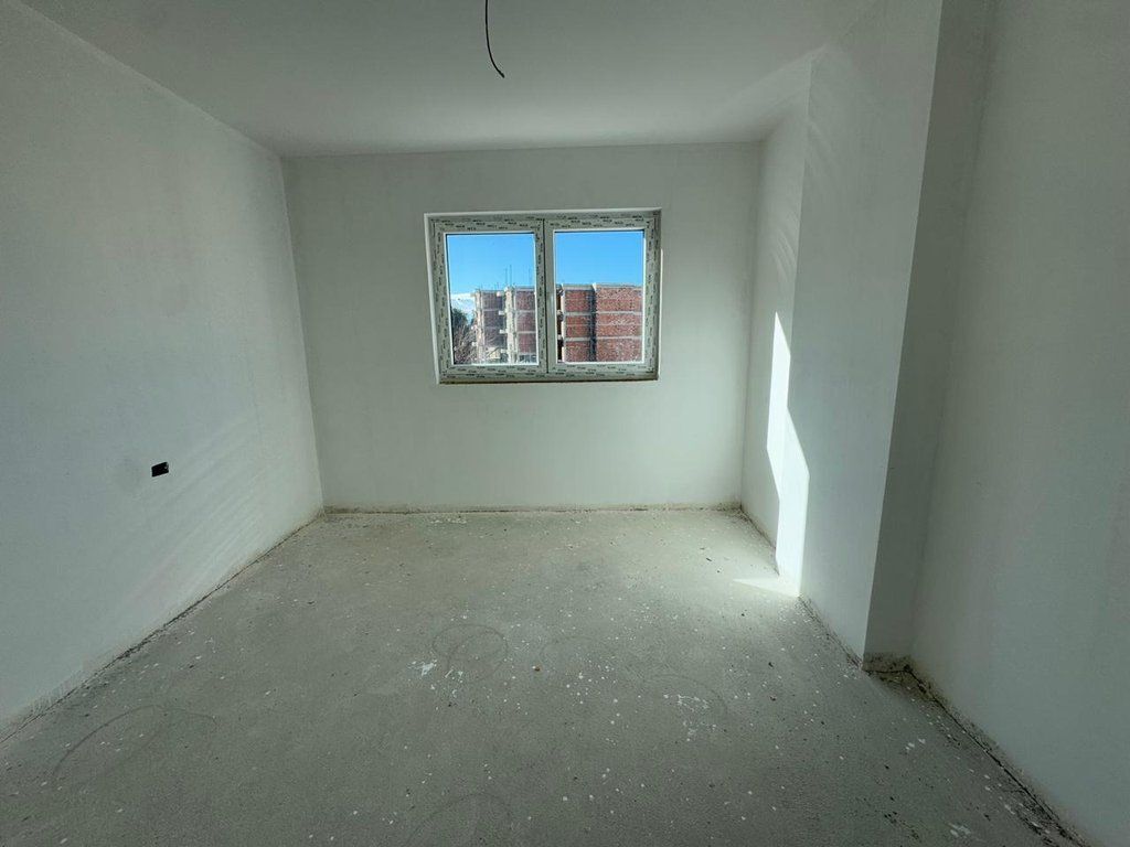 APARTAMENT 2+1 NE SHITJE UJI I FTOHTE