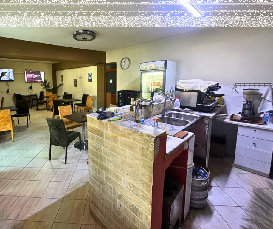 Shitet Biznes – Bar Kafe, Durrës